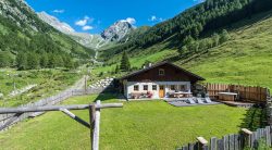 CHALET SASSO NERO | AHRNTAL | SÜDTIROL