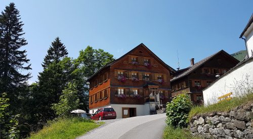 alter-pfarrhof-arlberg-aussen-01